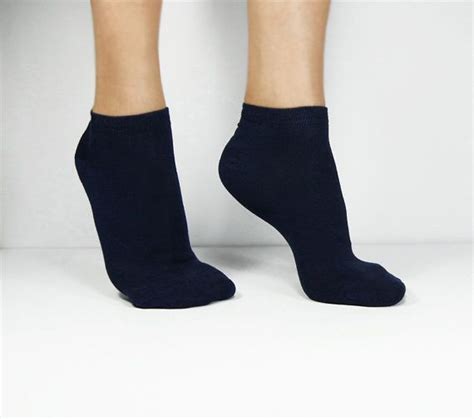 women's navy blue ankle socks.